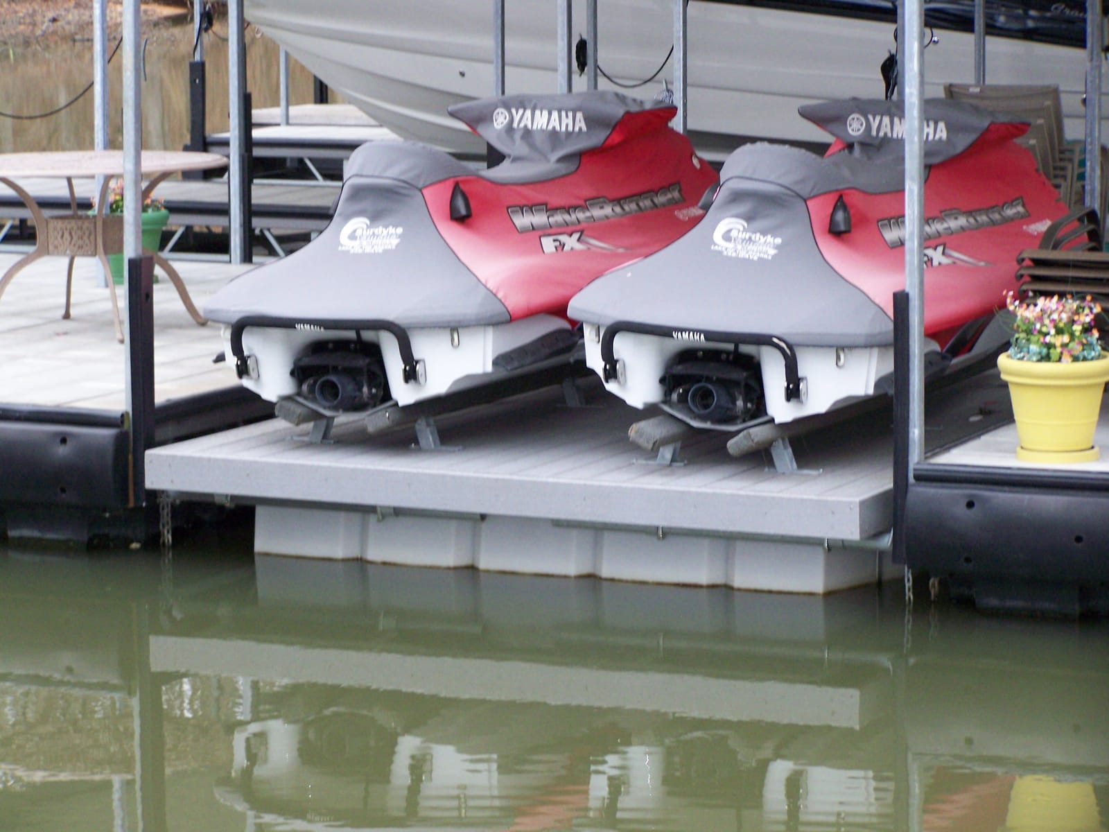 Yamaha PWCs on Econo Lift Double Charge